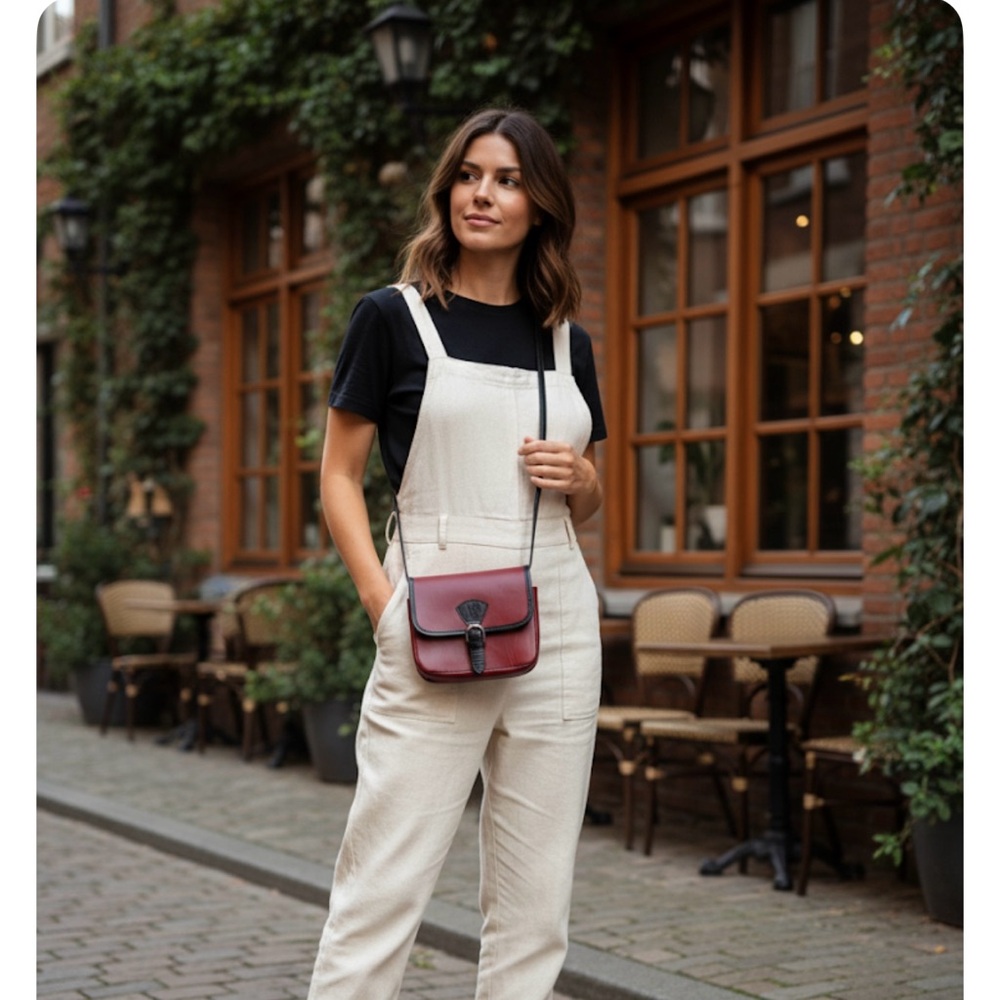 Elegant Red ItalyLeather Crossbody Bag
